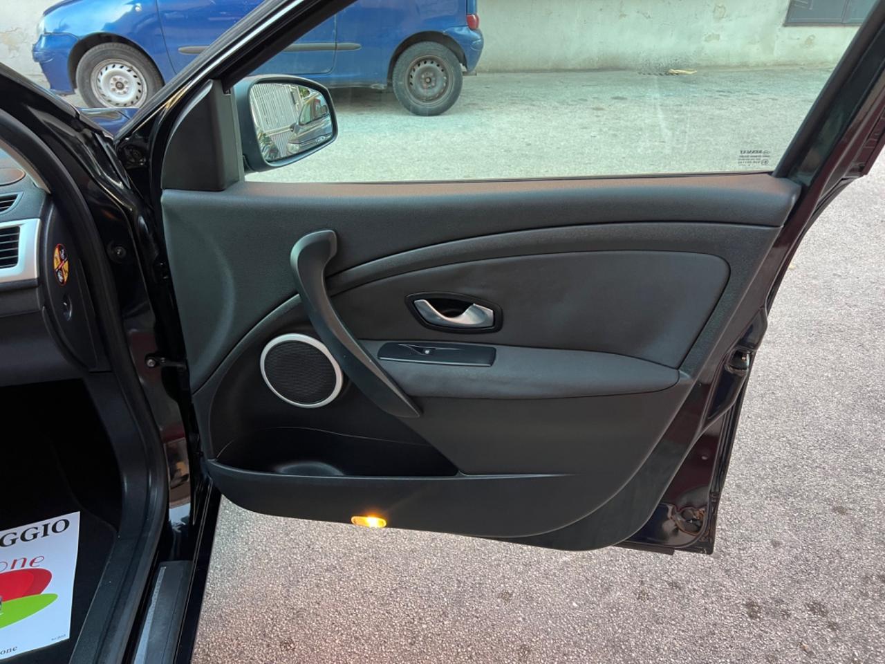 Renault Megane Mégane C-C 1.5 dCi 110CV Floride