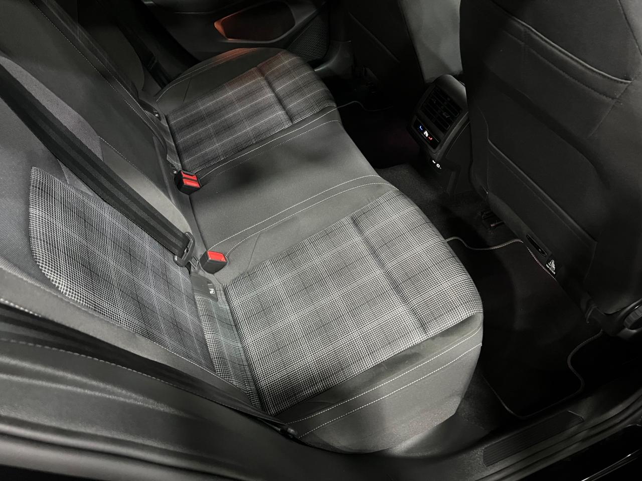 Volkswagen GOLF 8 2.0 TDI DSG GTD 200 cv