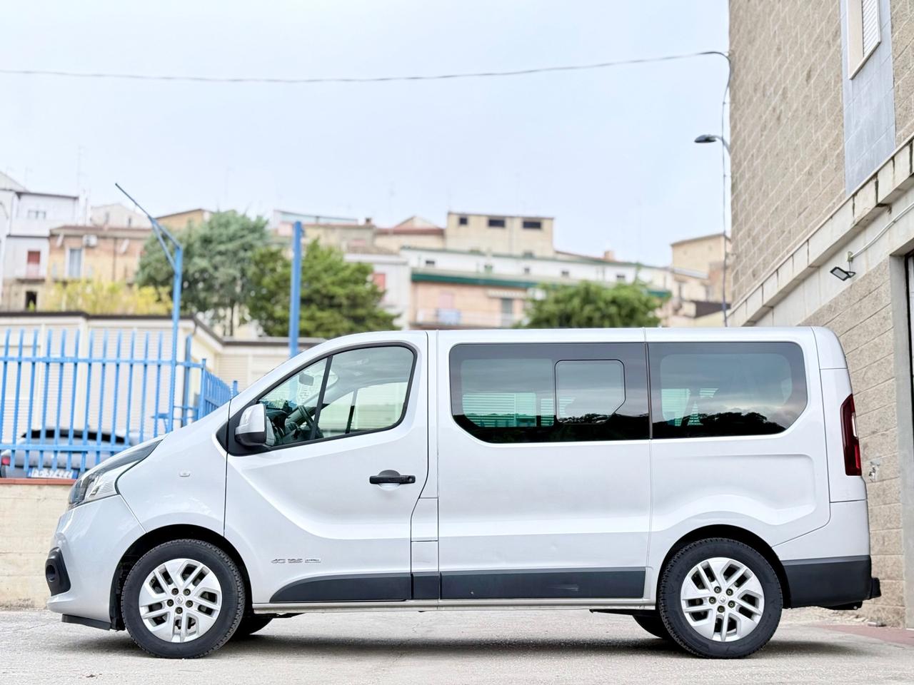 Renault Trafic 1.6 dCi biturbo 9p passo corto