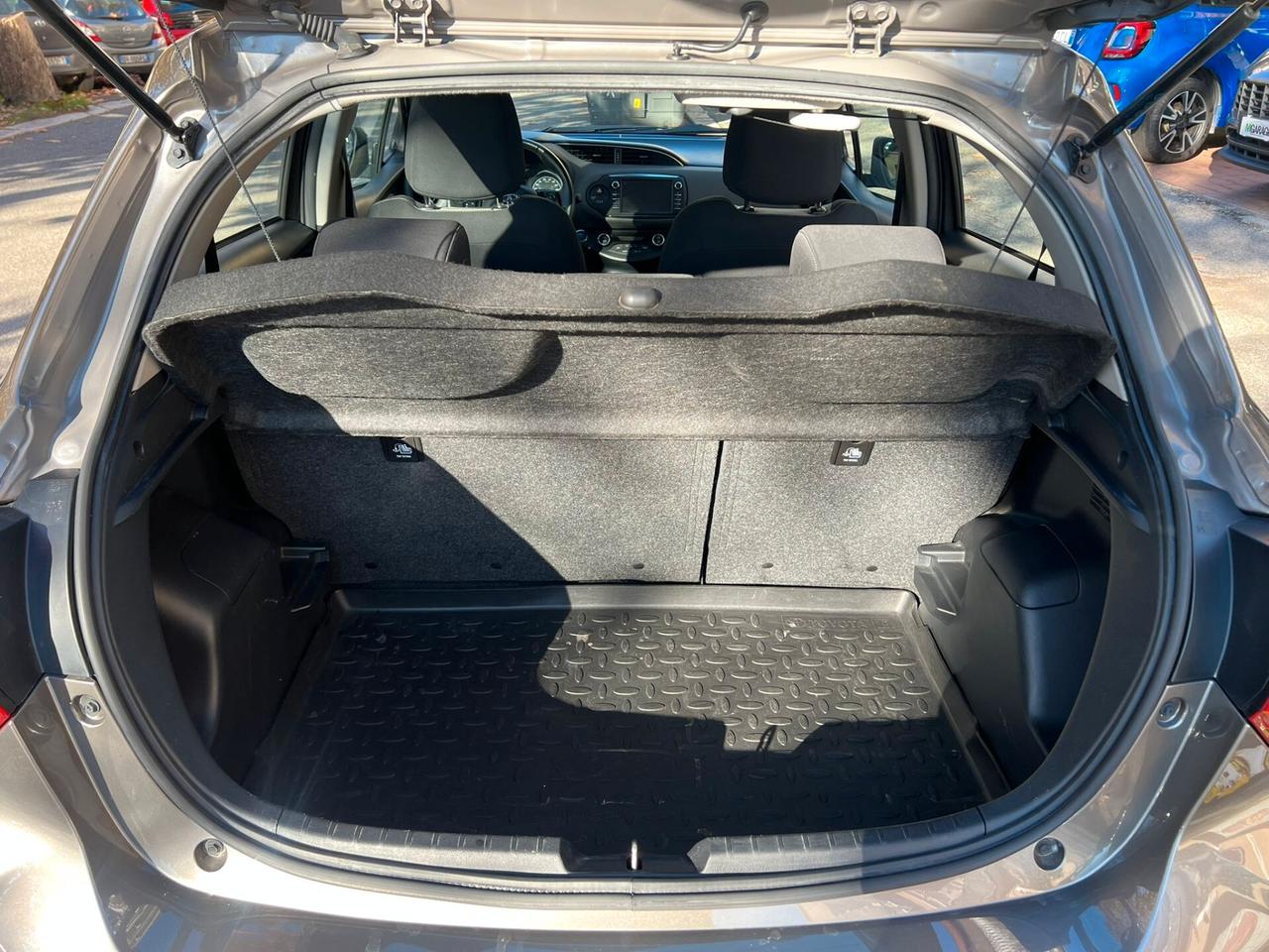 Toyota Yaris 1.5 Hybrid 5 porte Business