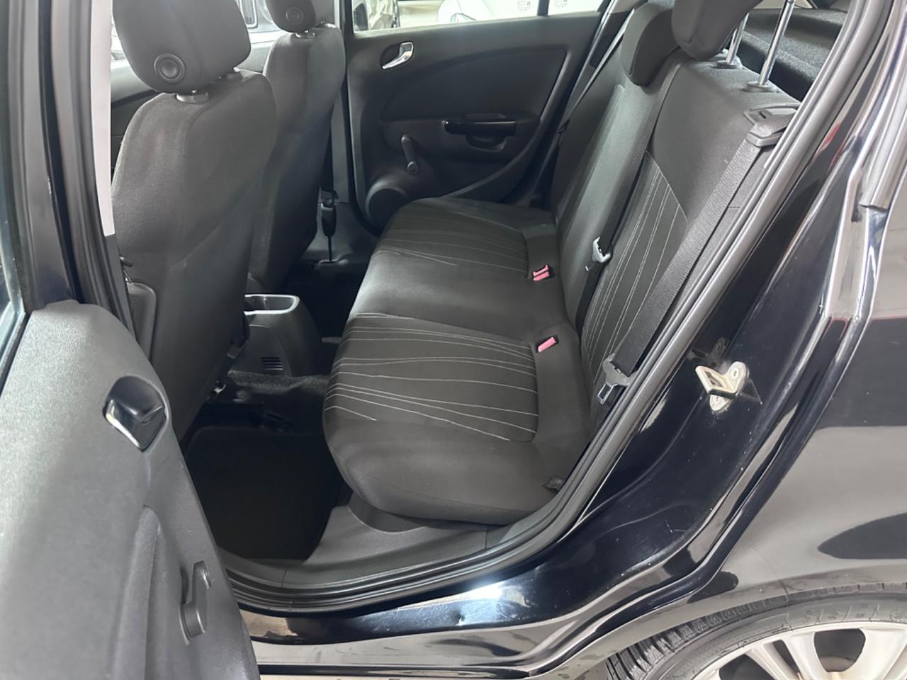 Opel Corsa 1.2i 16V cat 5 porte Club