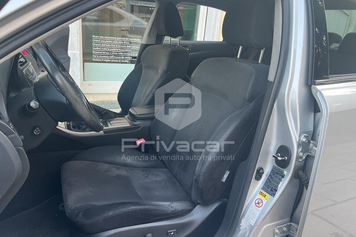 LEXUS IS 220d 2.2 16V Luxury