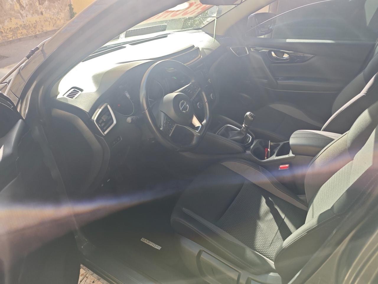 Nissan Qashqai 1.3 DIG-T 140 CV Business