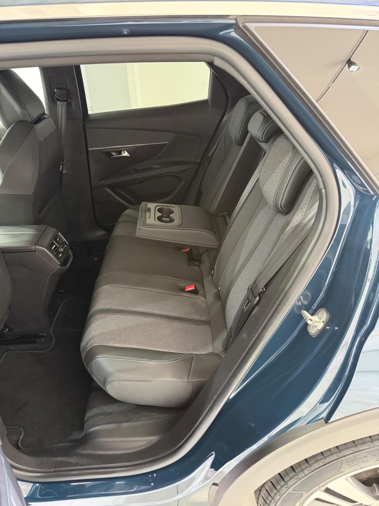 PEUGEOT 3008 ALLURE PACK UNICO PROPRIETARIO CON IVA ESPOSTA