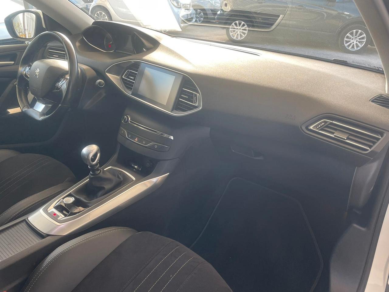 Peugeot 308 BlueHDi 120 S&S SW Allure