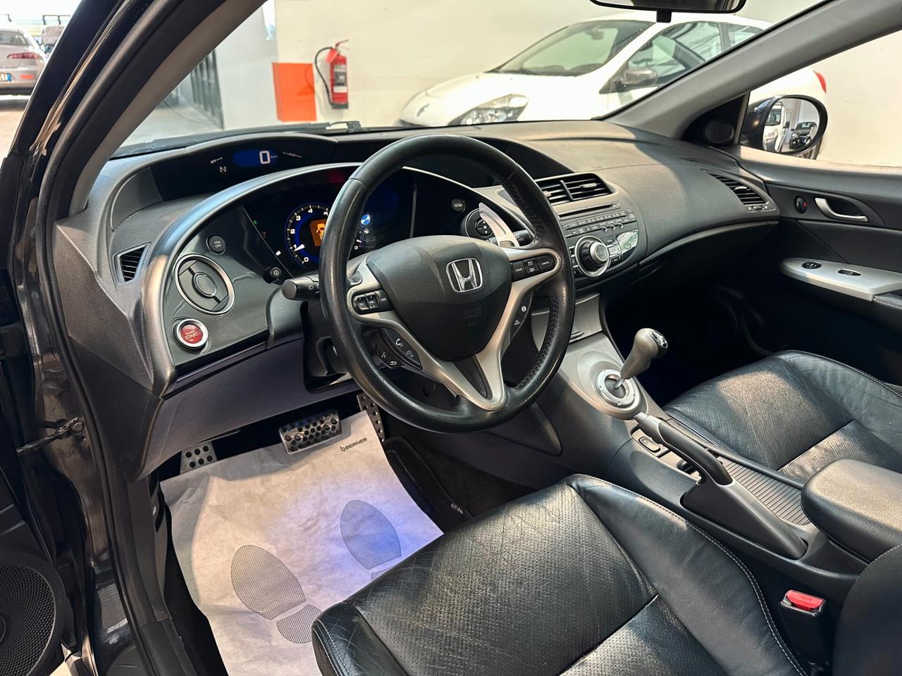 Honda Civic 1.8 i-VTEC 5p. AUTOMATICA