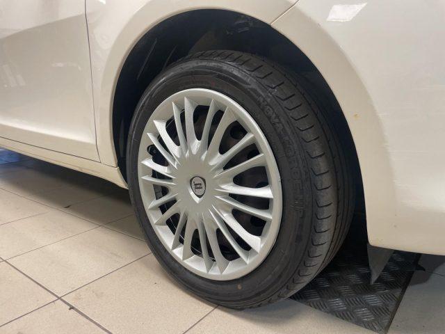 LANCIA Ypsilon 1.2 BENZ 69 CV 5 porte Silver
