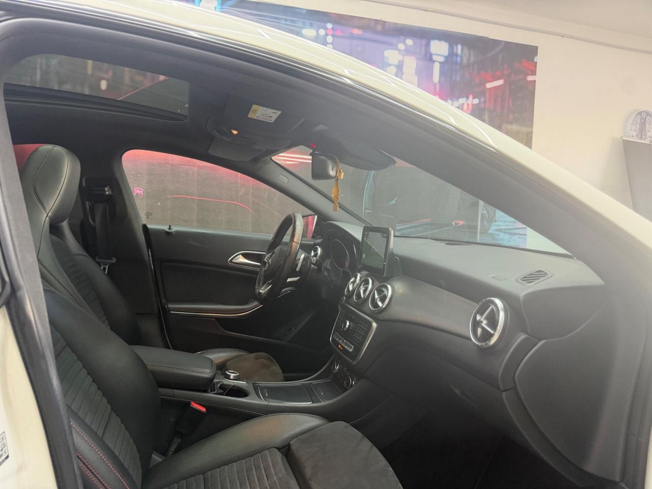 Mercedes-benz CLA 200 d Automatic Premium