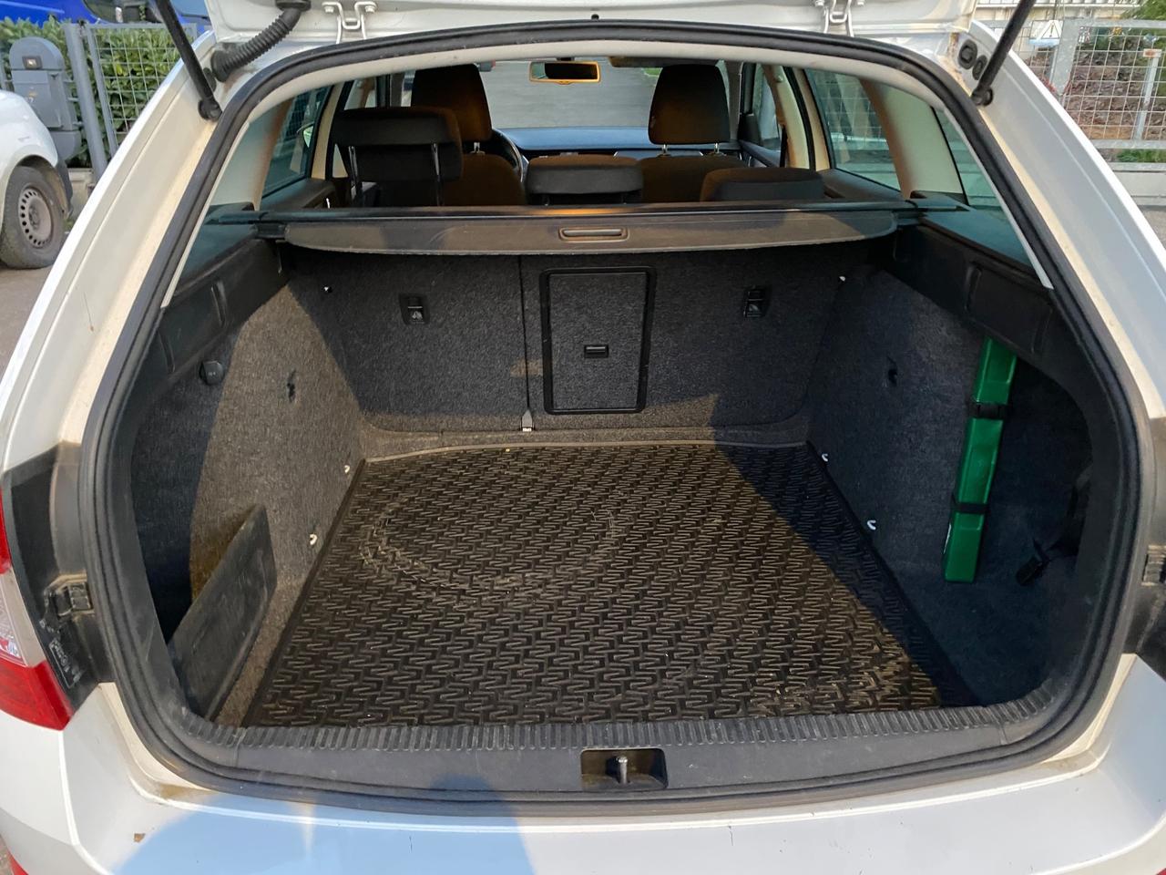 Skoda Octavia 2.0 DSG WAGON STILE 110kW