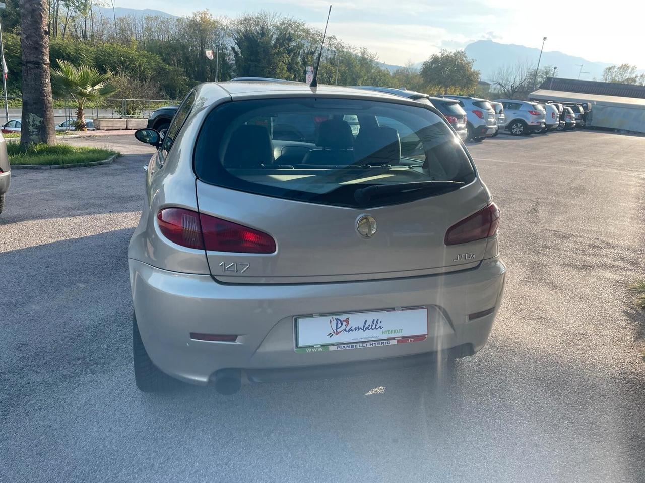 Alfa Romeo 147 1.9 JTD (120) 5 porte Distinctive