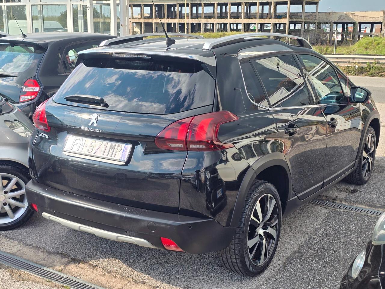 Peugeot 2008 BlueHDi 100cv Allure
