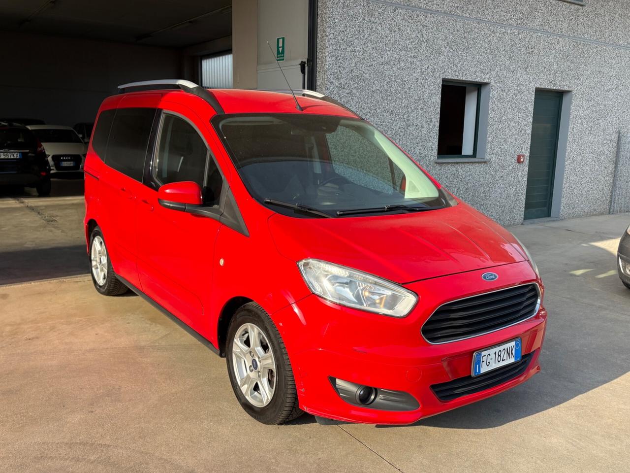 Ford Tourneo Courier 1.5 TDCI 75 CV Titanium