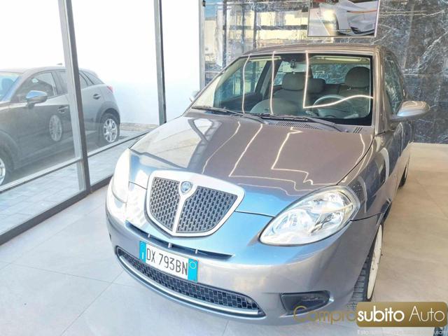 LANCIA Ypsilon 1.2 Oro ( Garanzia 12 mesi)