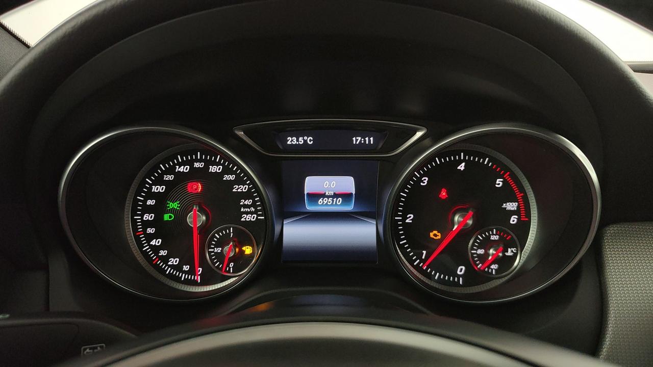 Mercedes-Benz CLA - C117 - CLA 180 cdi Sport