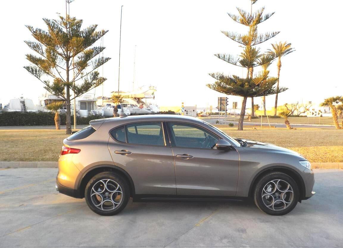 Alfa Romeo Stelvio 2.2 Turbodiesel 210 CV AT8 Q4 Business