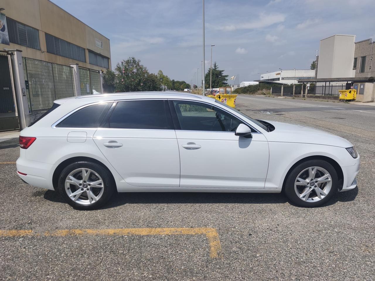 Audi A4 Avant 2.0 TDI 150 CV ultra Sport