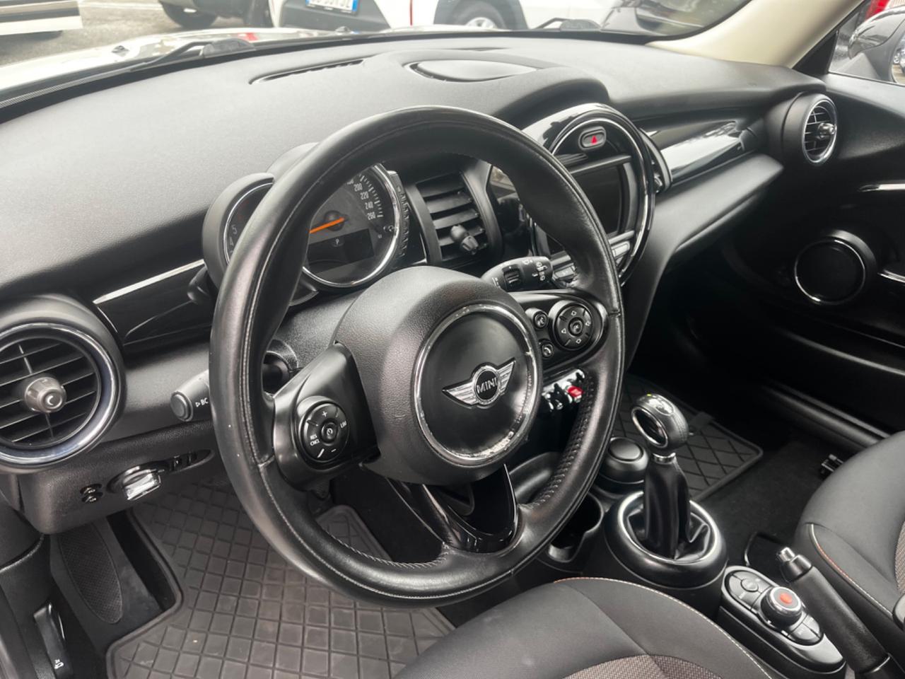 Mini 1.5 Cooper D- 95000km AUTOMATICA