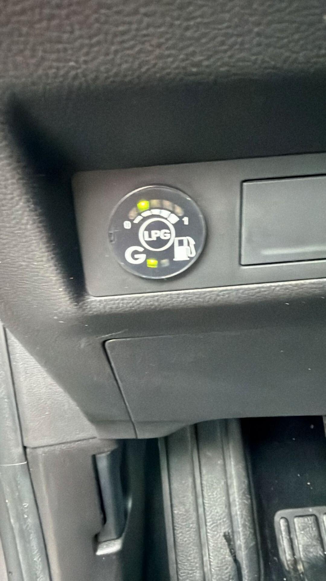 Renault Captur TCe 100 CV GPL Intens