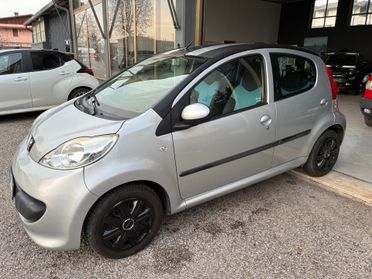 Peugeot 107 1.0 68 cv Urban Move - 5 porte