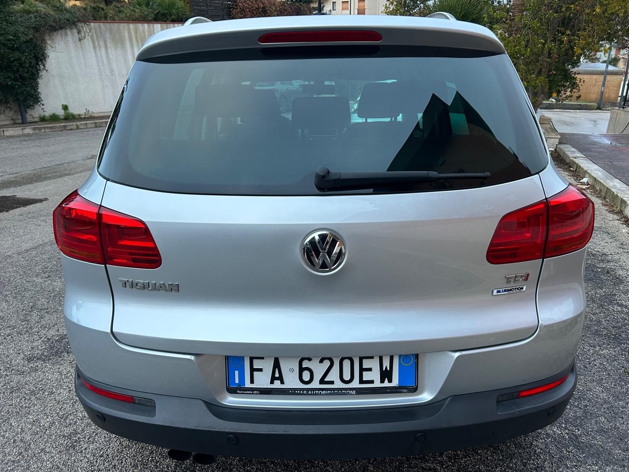Volkswagen Tiguan 2.0 TDI Bluemotion usato in garanzia !!!