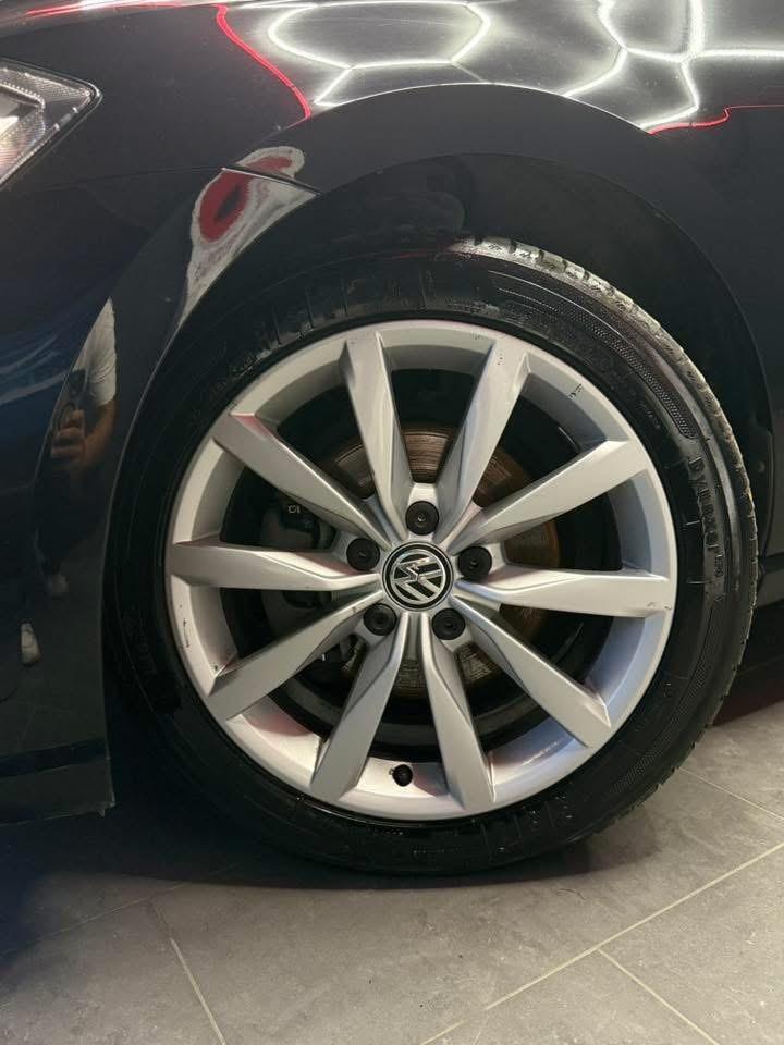 Volkswagen Golf 7.5 R 1.6 TDI 116cv DSG Executive BlueMotion Technology 2018