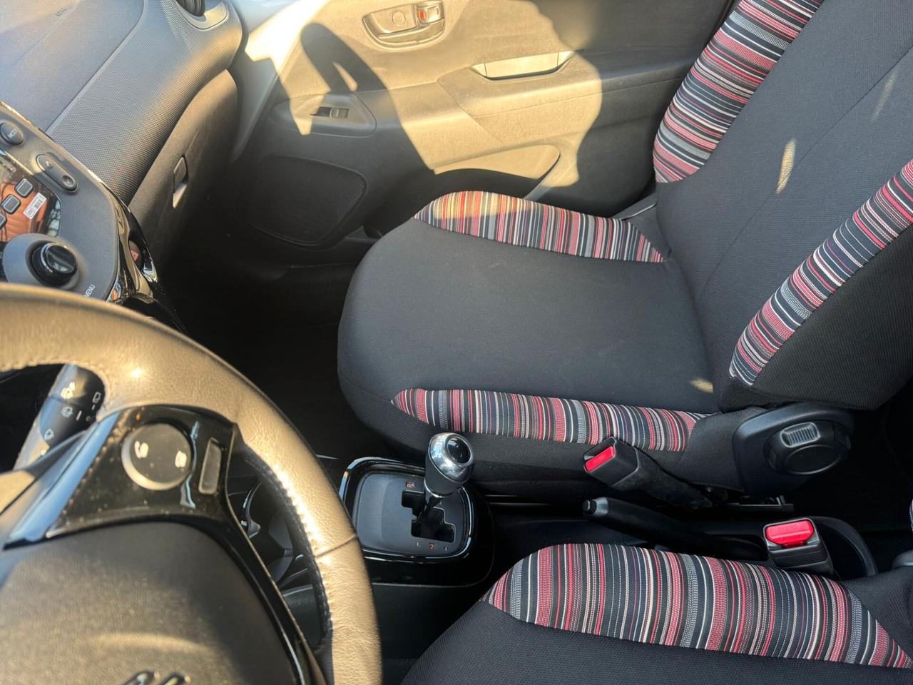 Citroen C1 VTi 72 ETG 5 porte Shine