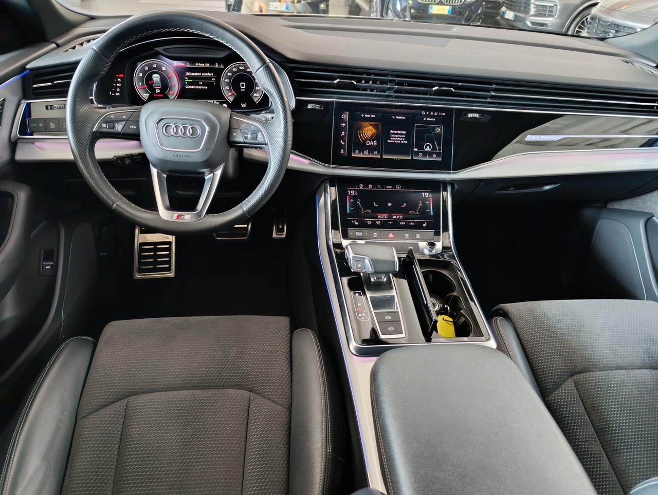 Audi Q8 55 3.0 tfsi mhev Sport quattro tiptronic