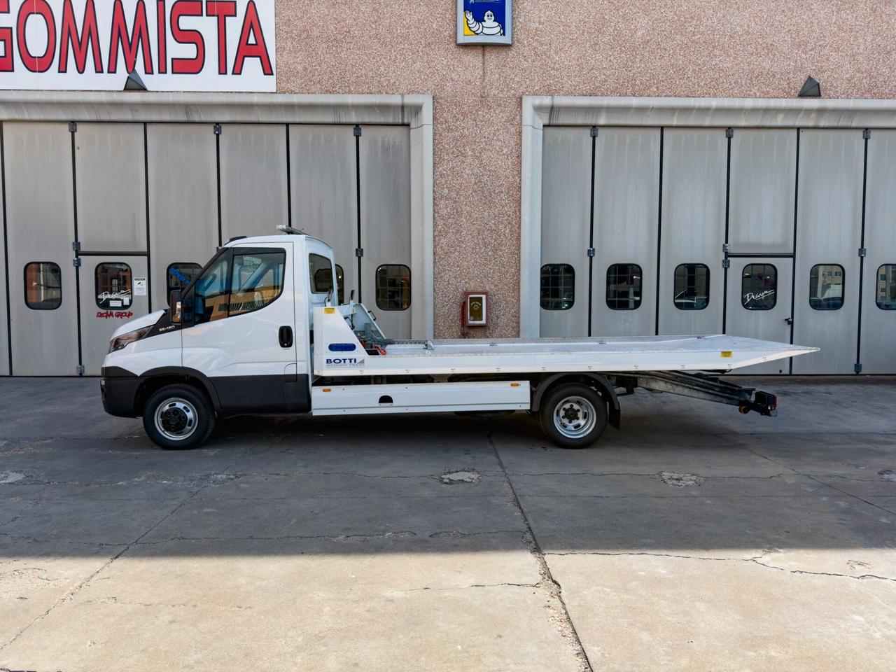 Iveco Daily 35C18 CARRO ATTREZZI PATENTE B