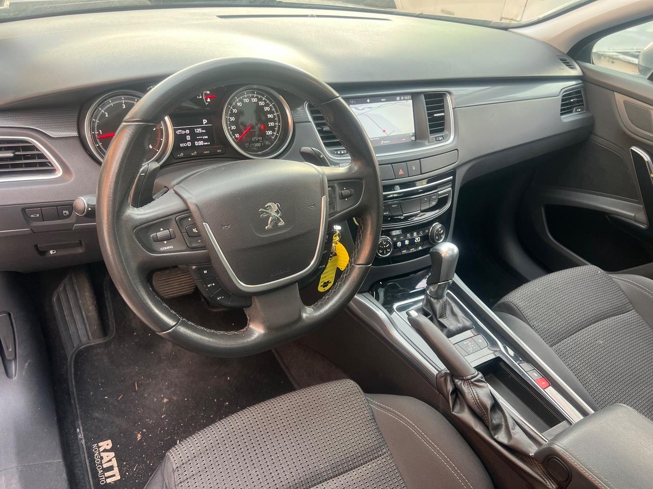 Peugeot 508 BlueHDi 120 EAT6 S&S SW Allure