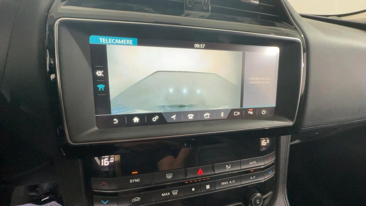 Jaguar F-Pace 2.0 D 180 CV AWD aut. Prestige