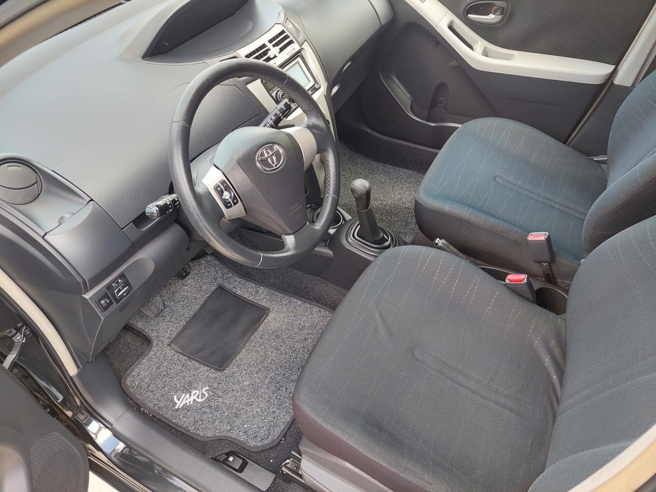 Toyota Yaris 1.4 D-4D 5 porte Sol PERFETTA