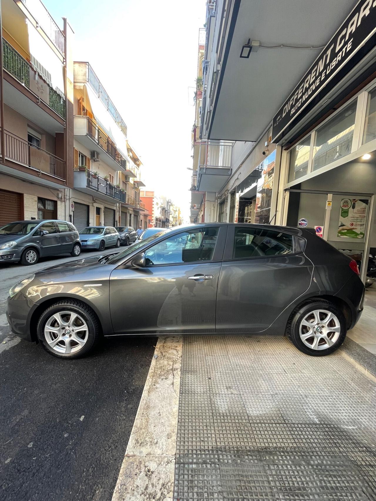 Alfa Romeo Giulietta 1.6 JTDm-2 105 CV Distinctive