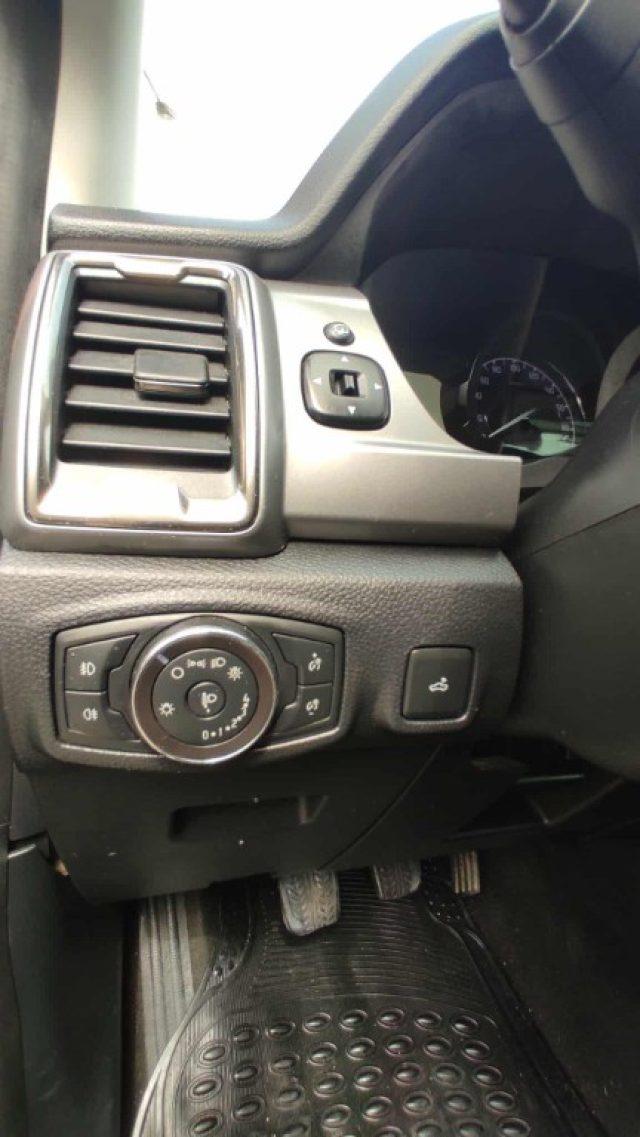 FORD Ranger 2.0 TDCi DC Limited 5 posti GANCIO TRAINO
