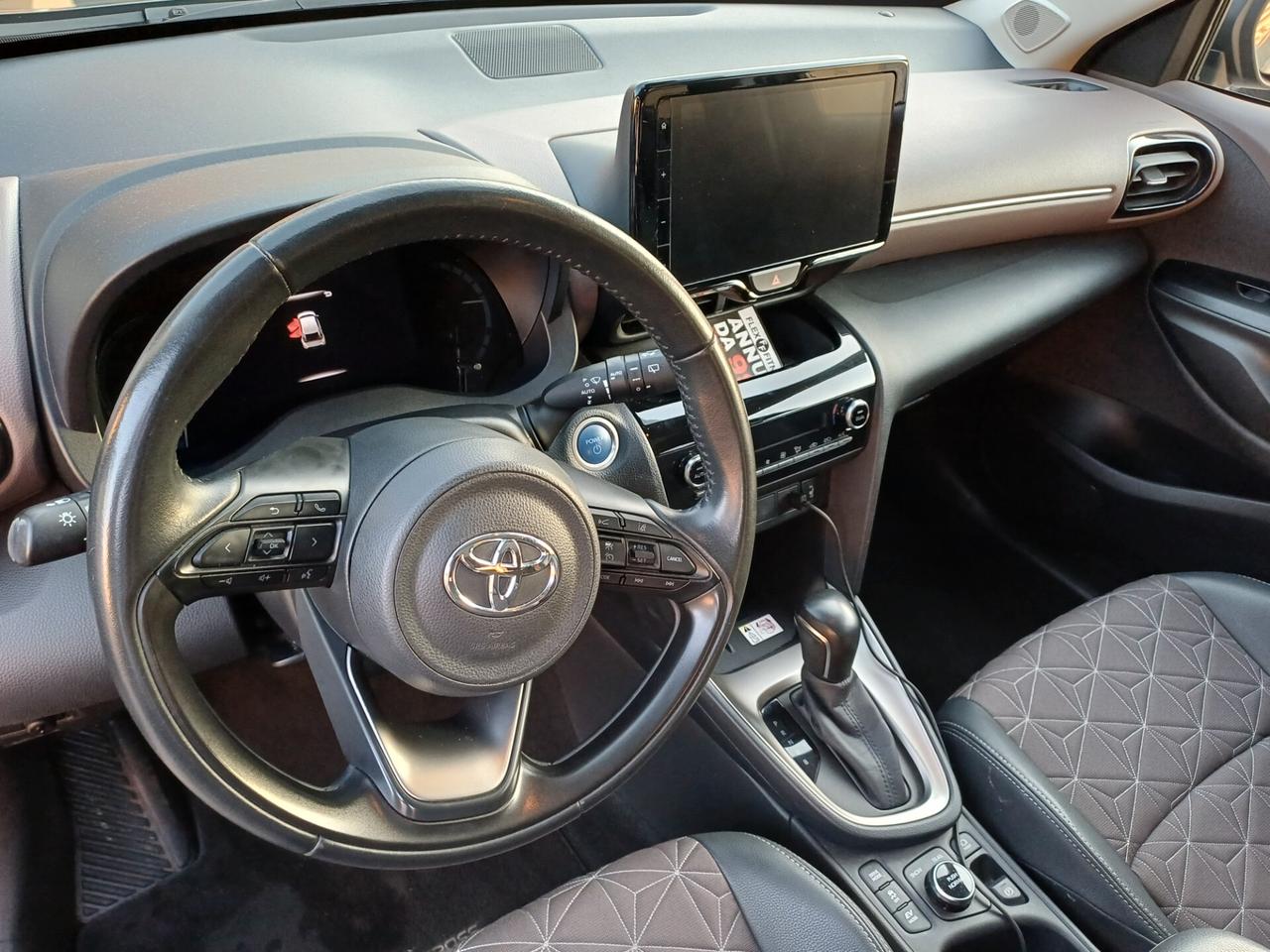 Toyota Yaris Cross 1.5 4WD-i(TETTO PANORAMICO)