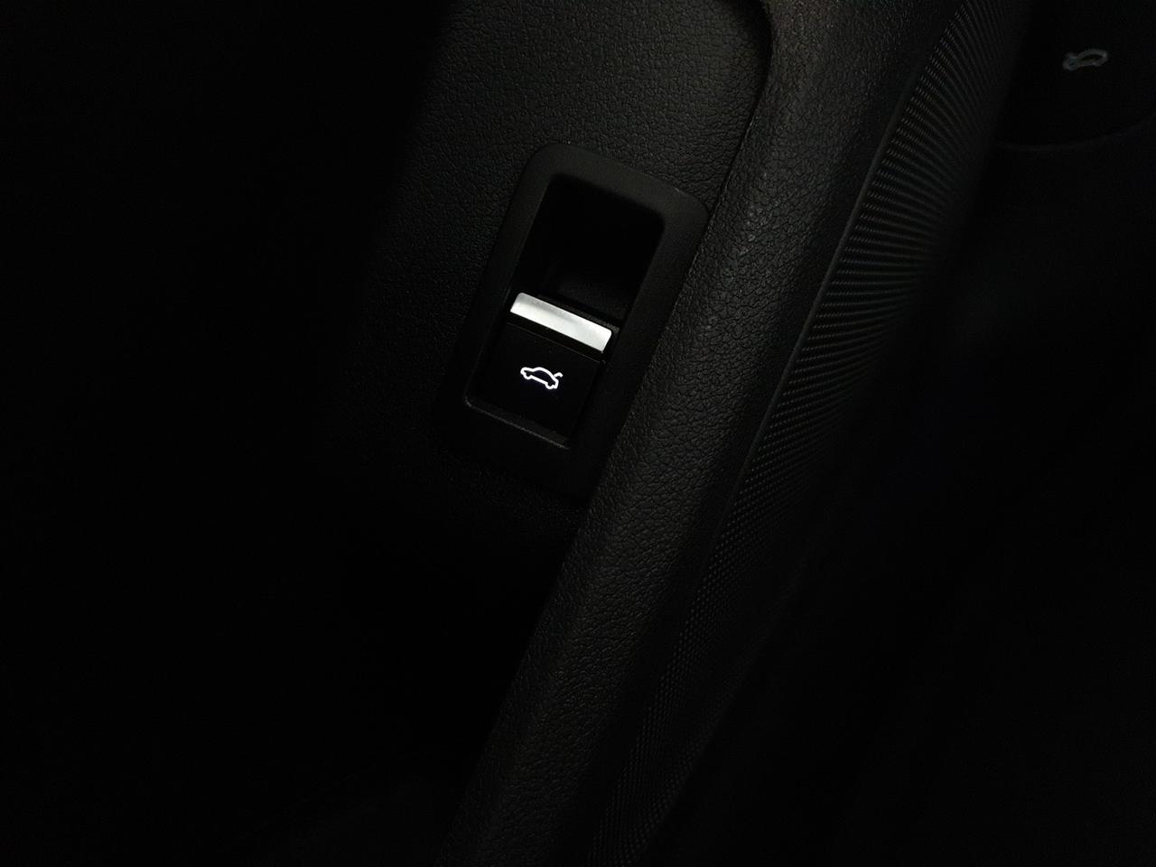 40TDI 204CV quattro S tronic Identity Contrast