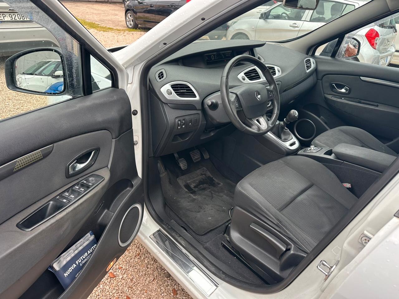 Renault Scenic X-Mod 1.5 dCi 110CV Luxe