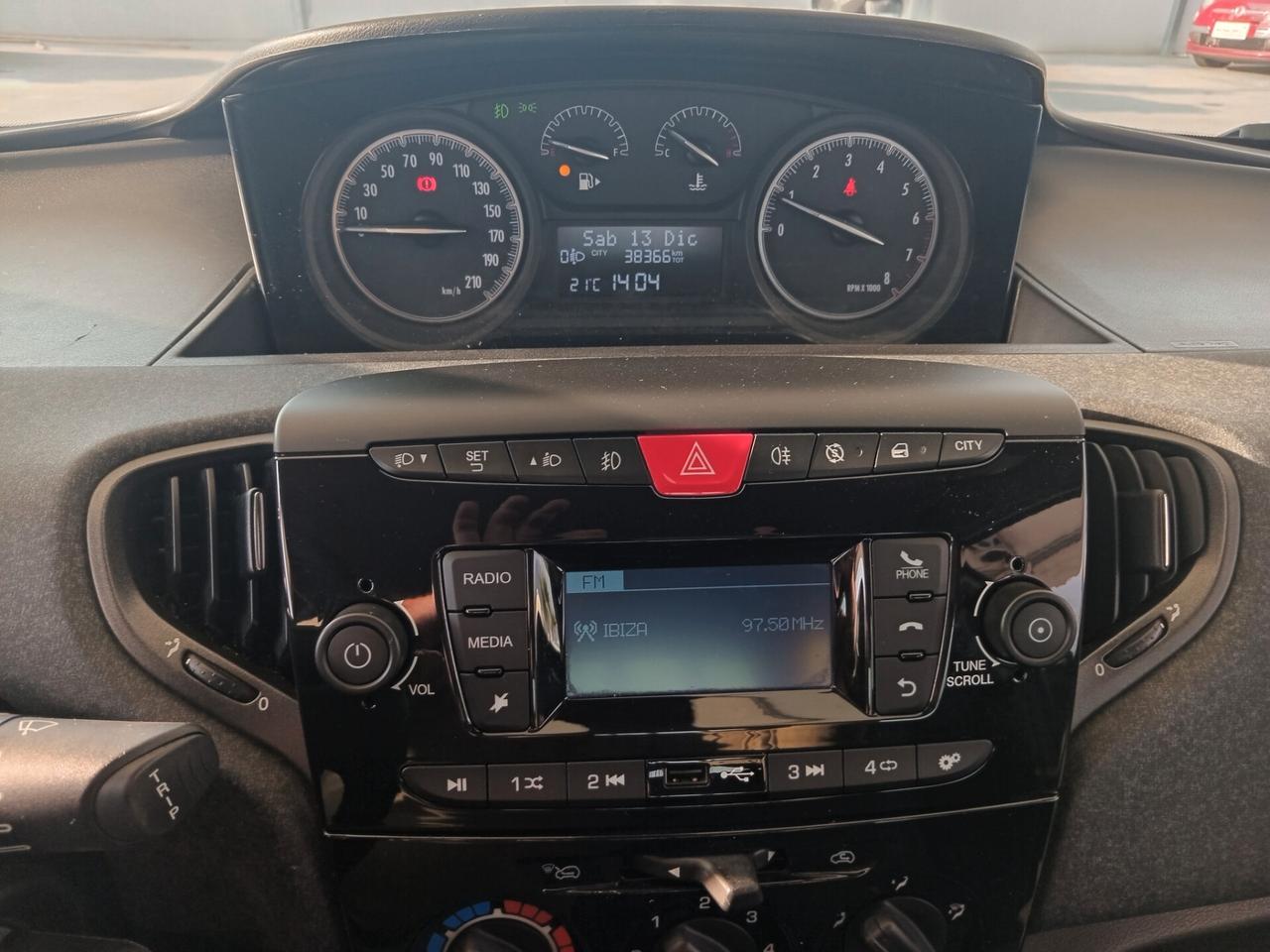 Ypsilon 1.2 C.V 69 PER NEO PATENTATI COME NUOVA