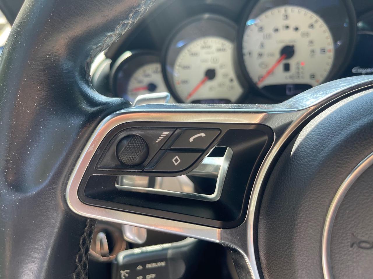 Porsche Cayenne Platinum Edition 3.0 #6240