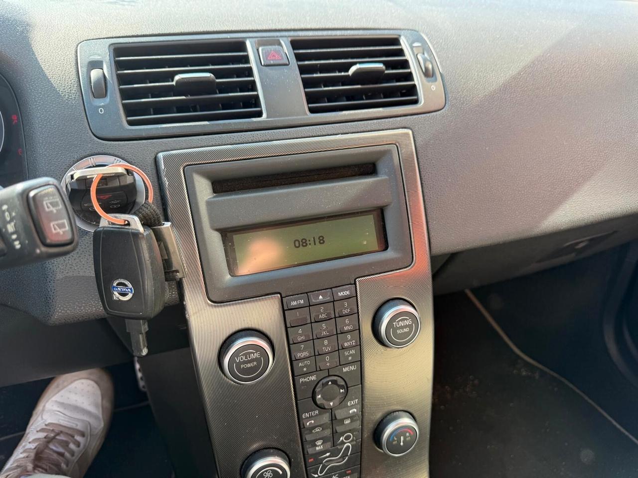 Volvo V50 D2 R-design NEOPATENTATI