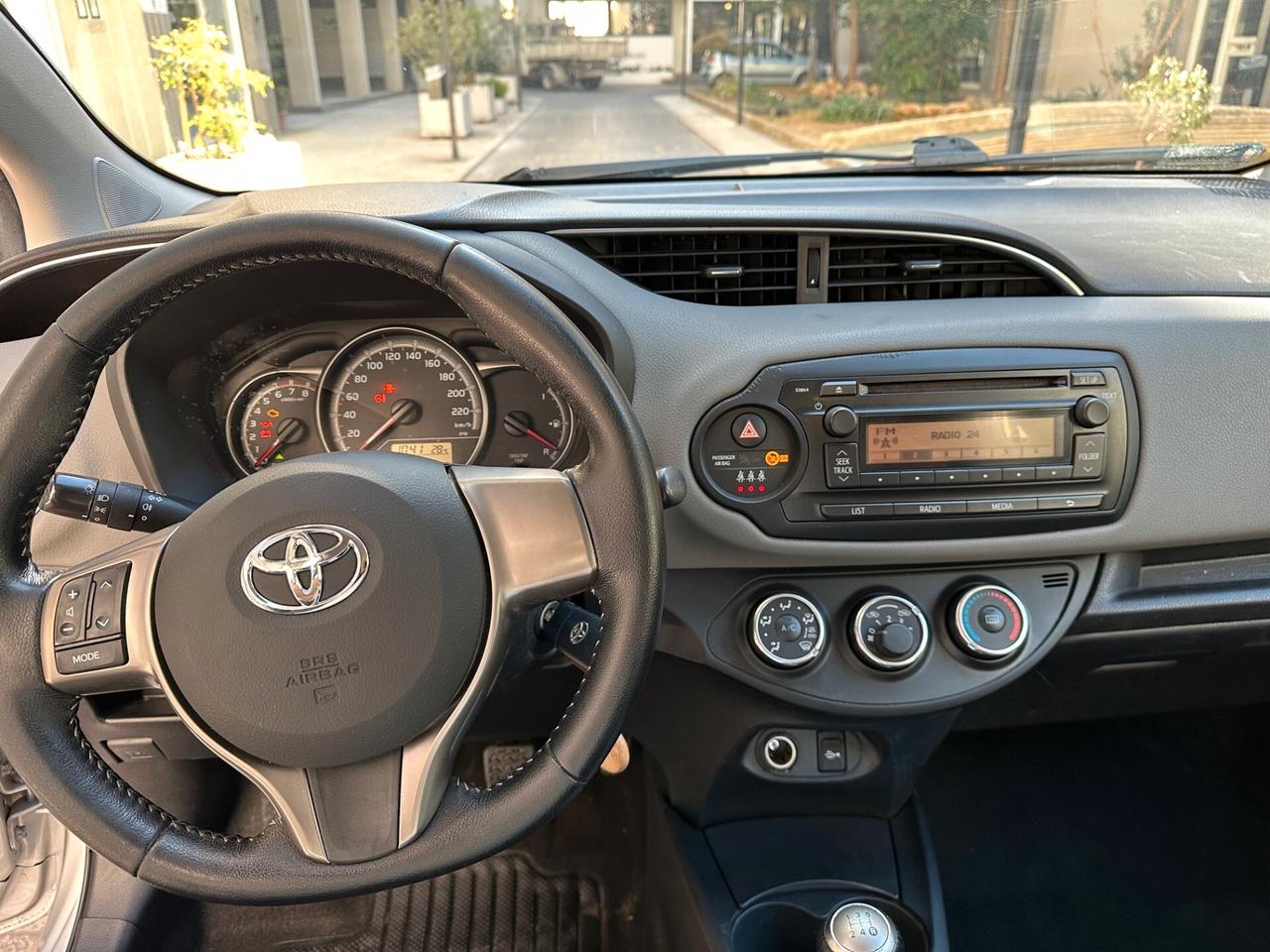 Toyota Yaris 1.0 5 porte Active