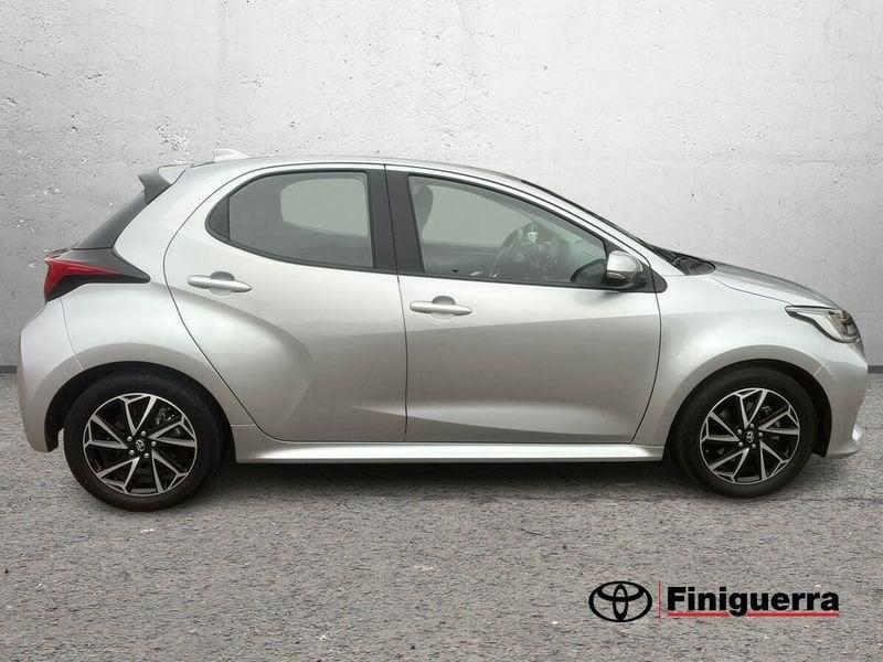 Toyota Yaris Hybrid Trend MY22