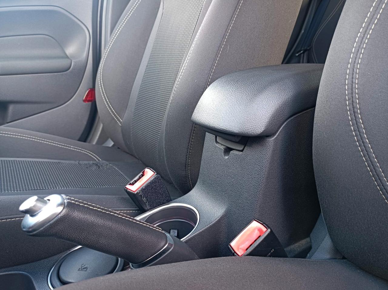 Ford Fiesta 1.5 TDCi 75CV 5 porte Titanium