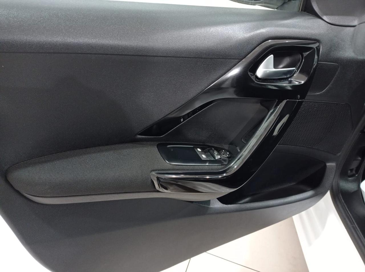 Peugeot 208 BlueHDi 75 5 porte Van Active