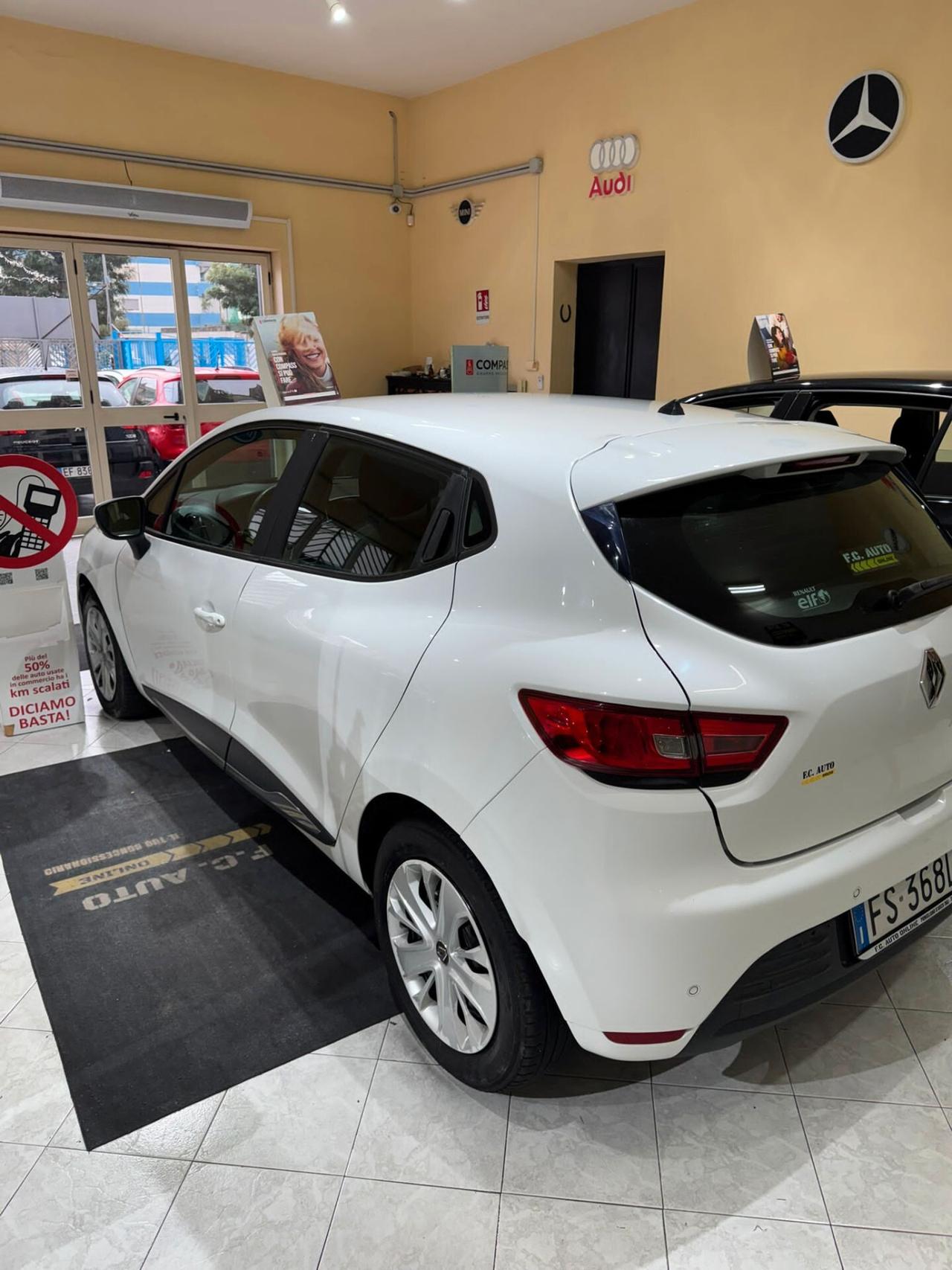 Renault Clio dCi 8V 75 CV 5 porte Moschino Intens