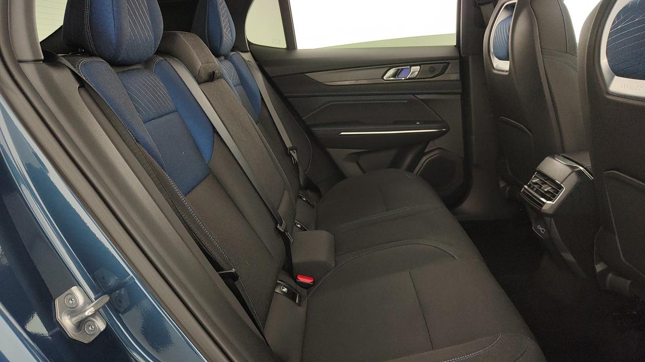 LYNK & CO 01 1.5 td phev auto