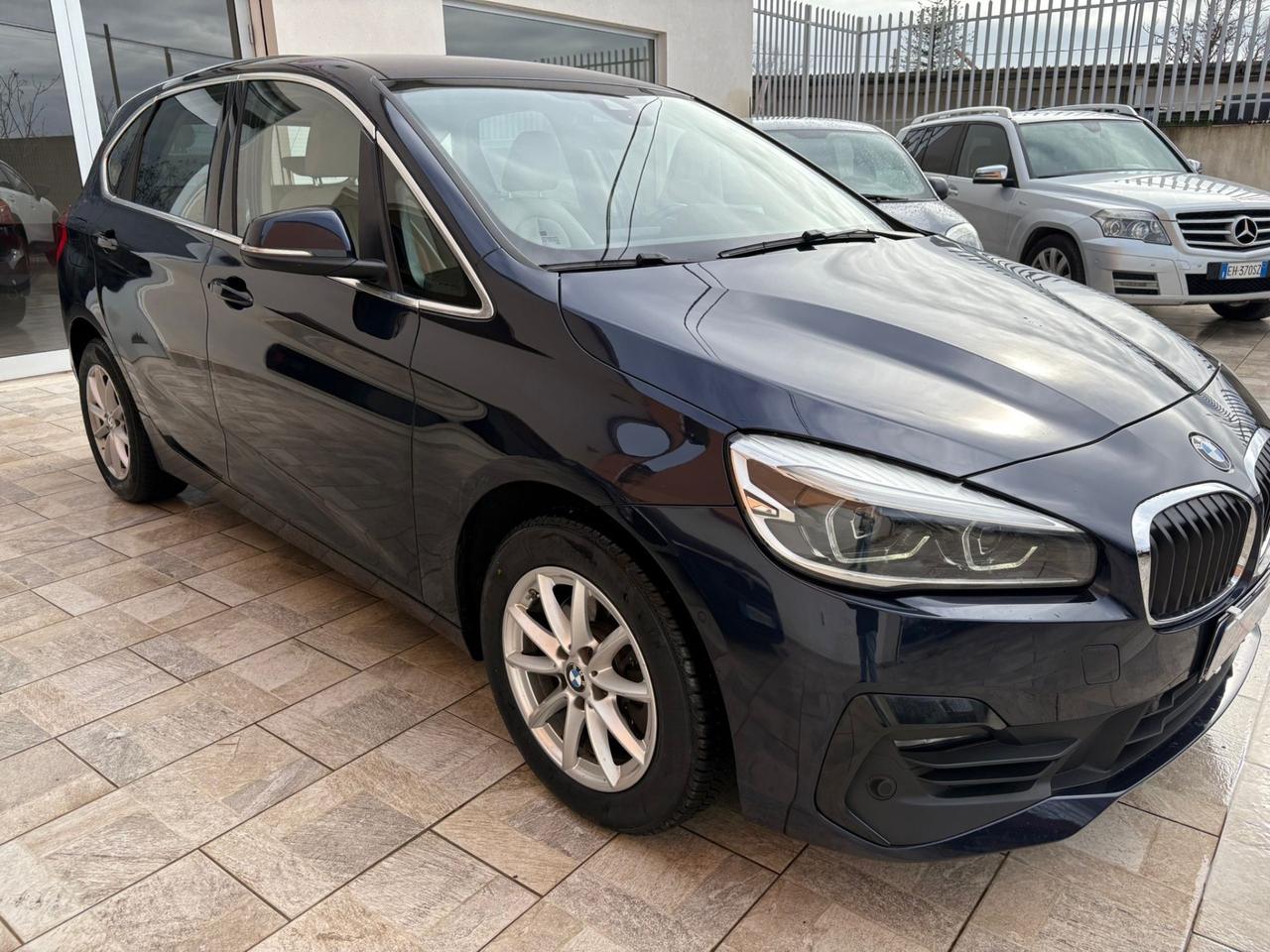 Bmw 216 216d Active Tourer Luxury automatica neopatentati