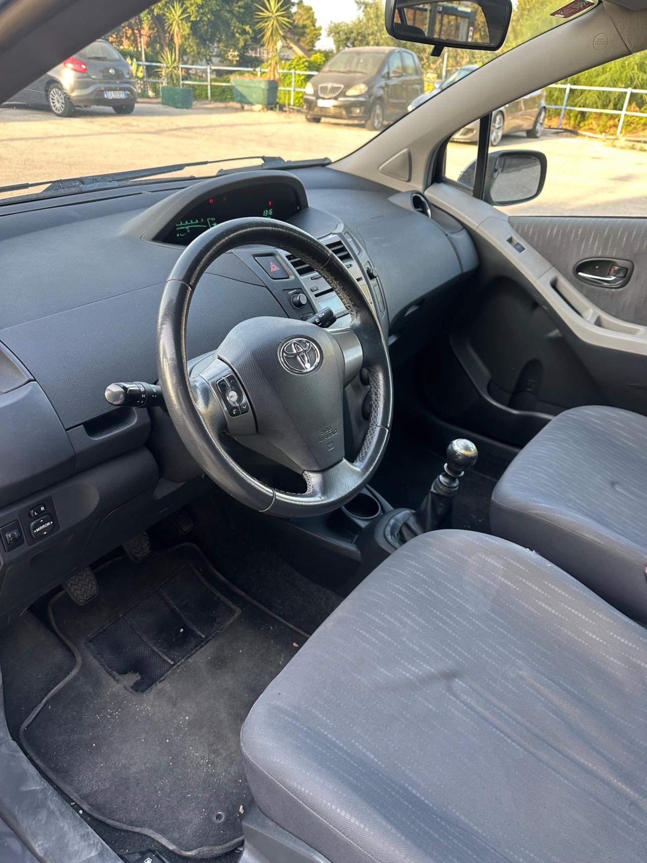 Toyota Yaris 1.3 5 porte Sol