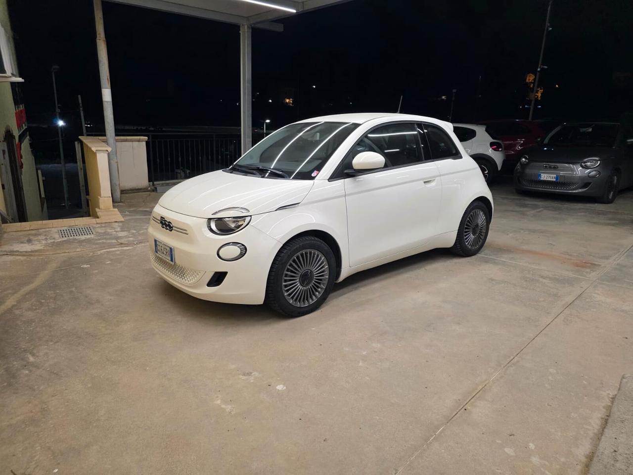 Fiat 500 500e Berlina 42 kWh Icon