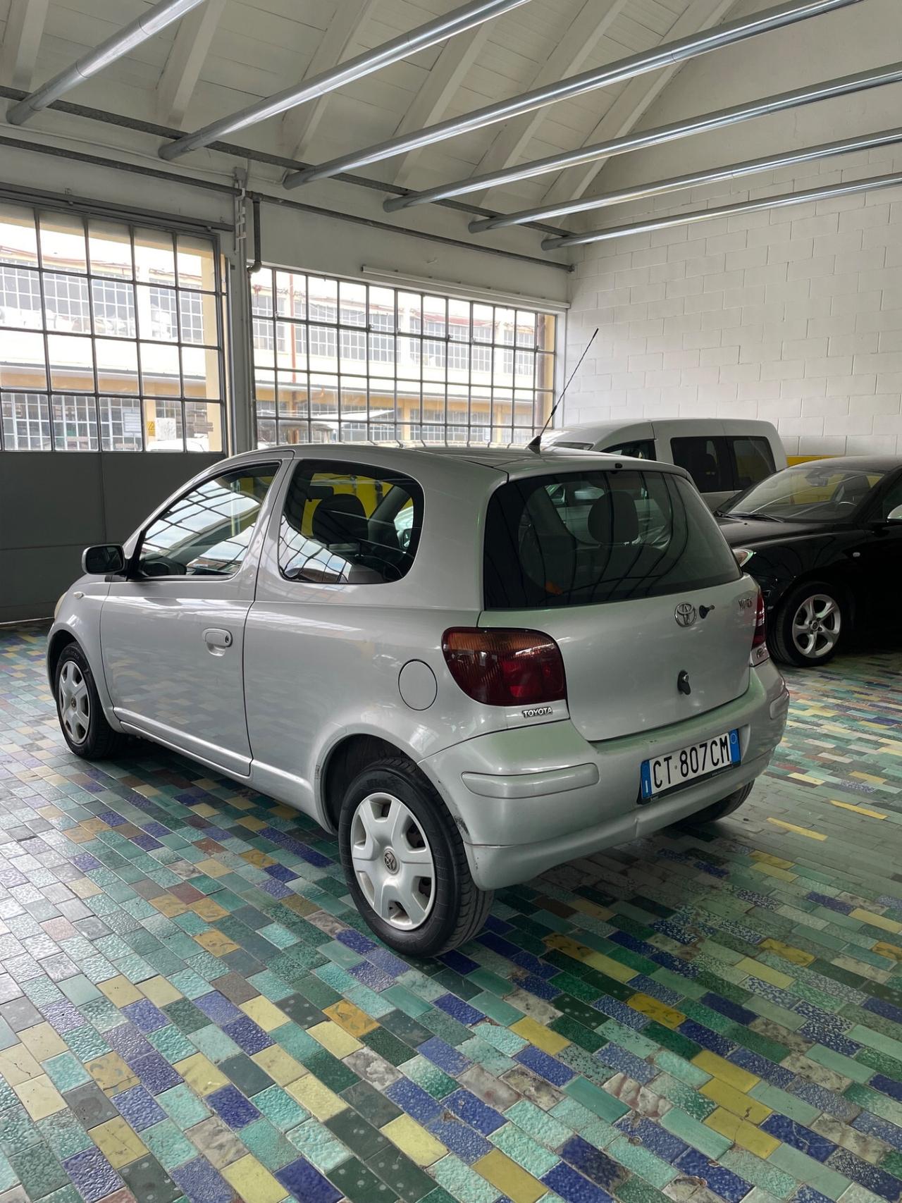 Toyota Yaris 1.4 tdi D-4D cat 3 porte