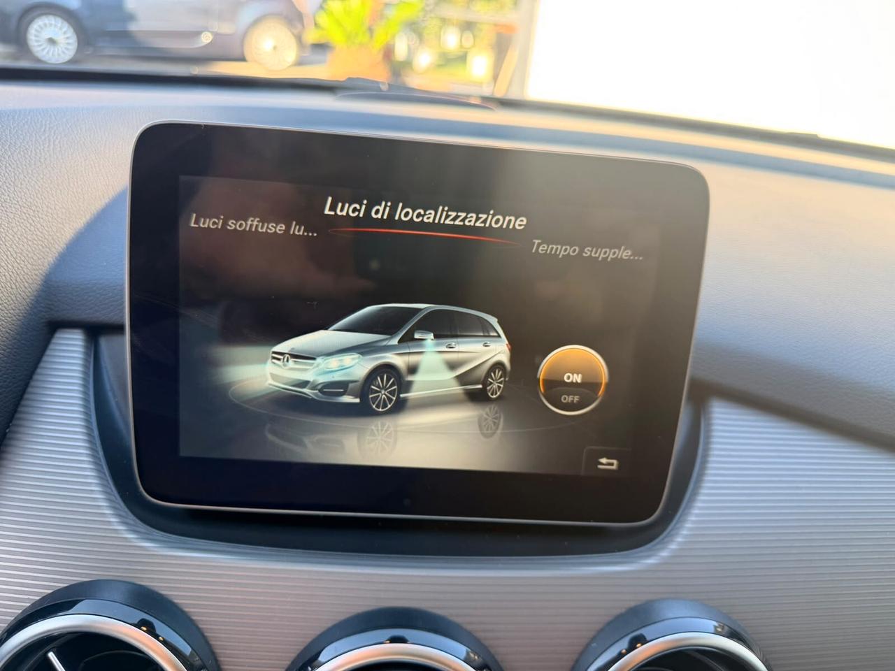 Mercedes-benz B 180 Premium